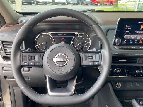 Certified 2023 Nissan Rogue SV w/ SV Premium B Package AWD/4WD image 33