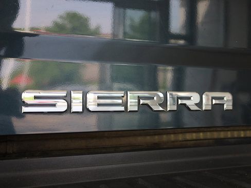 Used 2018 GMC Sierra 2500 SLT image 36