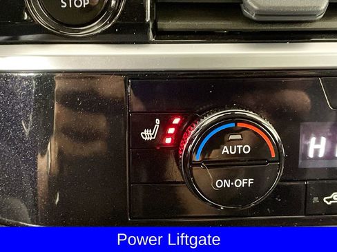 Used 2025 Nissan Pathfinder SL image 23