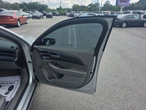 Used 2015 Chevrolet Malibu LT FWD image 10