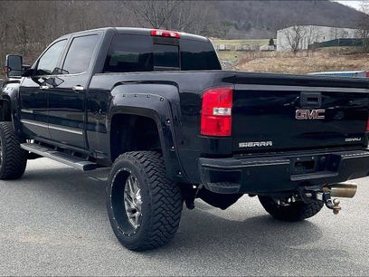 Used 2018 GMC Sierra 2500 Denali w/ Duramax Plus Package