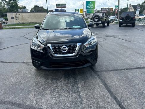 Used 2019 Nissan Kicks S FWD image 7