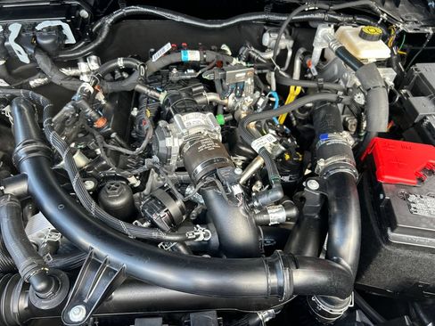 Used 2024 Ford Bronco Wildtrak AWD/4WD image 23
