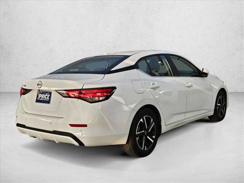 Used 2025 Nissan Sentra SV FWD image 5
