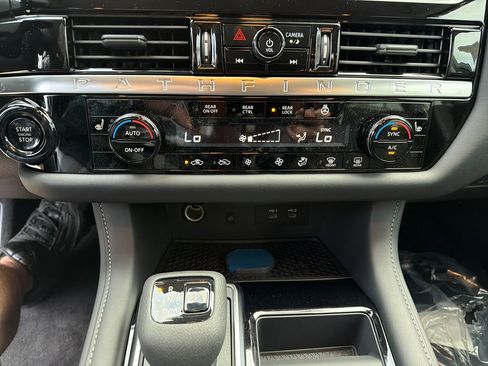 New 2026 Nissan Pathfinder SL FWD image 26
