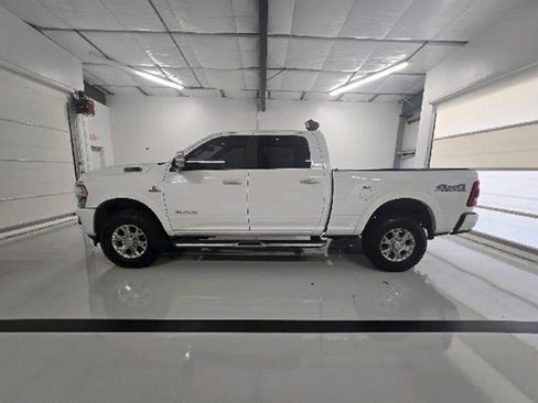 Used 2022 RAM 2500 Laramie AWD/4WD image 4