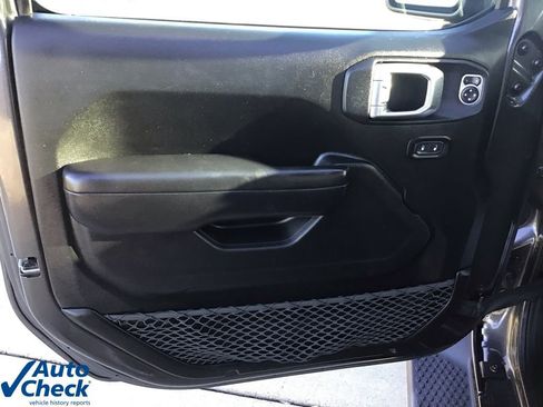 Used 2019 Jeep Wrangler Unlimited Sport S image 20