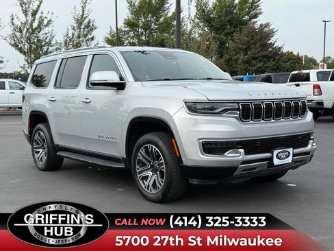 Used 2022 Jeep Wagoneer Series III AWD/4WD image 1
