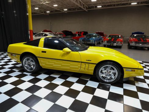 Used 1990 Chevrolet Corvette ZR-1 RWD image 17