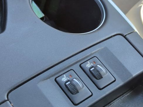 Used 2015 Toyota Camry XLE w/ Convenience Package image 25