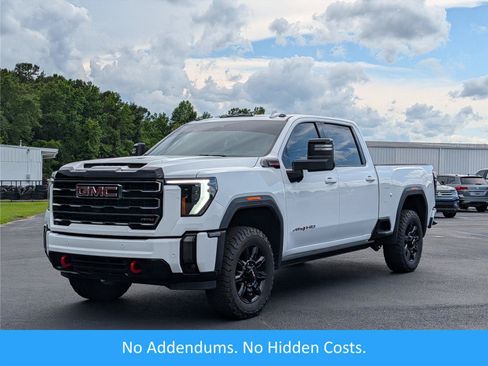 Used 2024 GMC Sierra 2500 AT4 w/ Technology Package AWD/4WD image 1