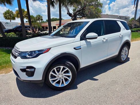 Used 2017 Land Rover Discovery Sport HSE AWD/4WD image 9