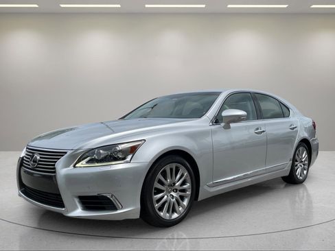 Used 2015 Lexus LS 460 w/ Comfort Package RWD image 1
