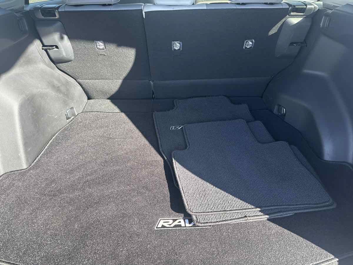 Used 2023 Toyota RAV4 XLE Premium AWD/4WD image 18