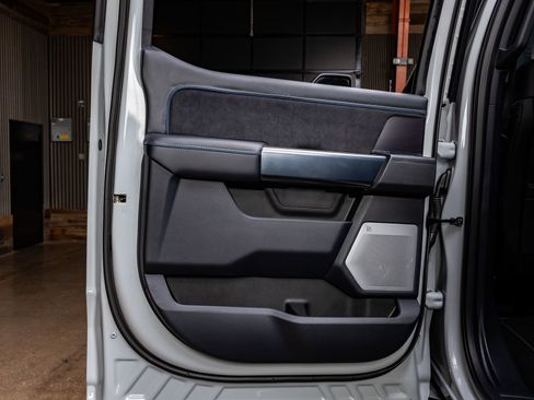 Used 2026 Ford F250 Platinum image 38