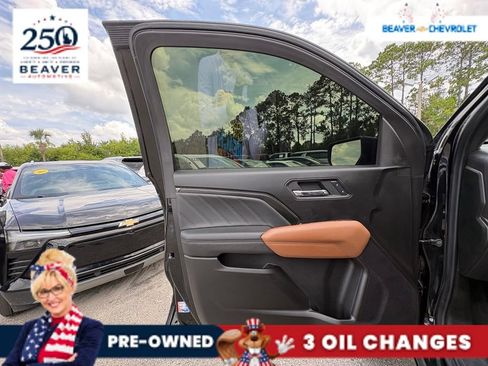 Used 2024 GMC Canyon AT4 w/ Technology Package AWD/4WD image 30