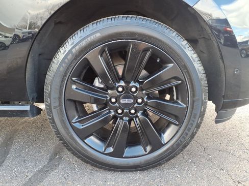 Used 2022 Lincoln Navigator L Reserve image 9