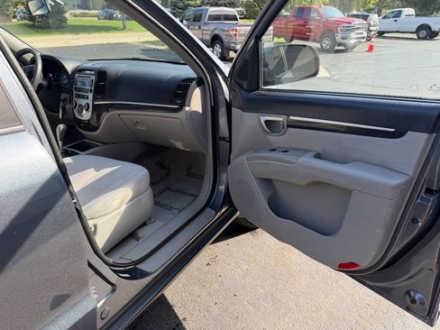 Used 2008 Hyundai Santa Fe GLS FWD image 19