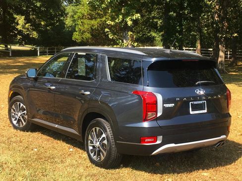 Used 2020 Hyundai Palisade SEL FWD image 3