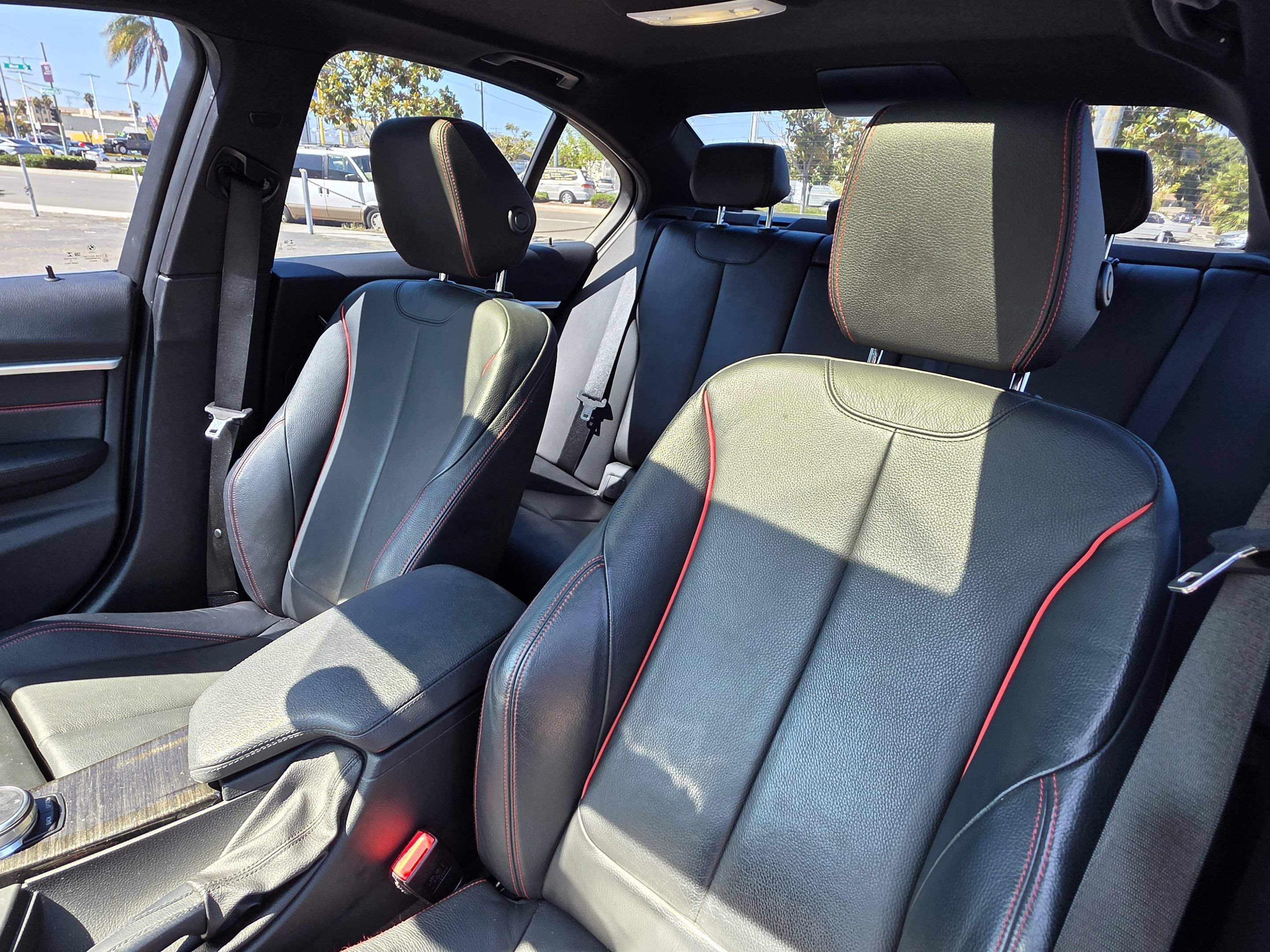Used 2018 BMW 330i xDrive Sedan AWD/4WD image 22