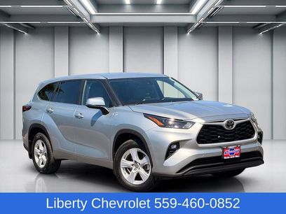 Used 2023 Toyota Highlander LE