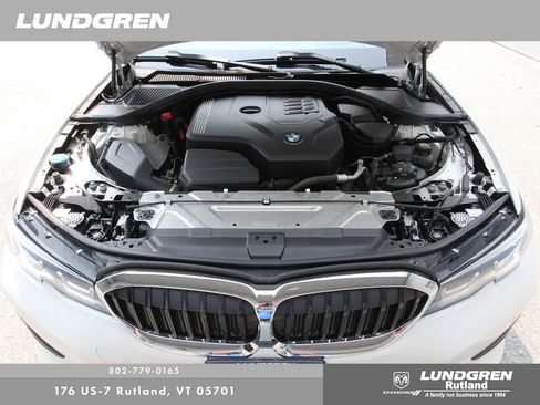 Used 2022 BMW 330i xDrive 330i xDrive w/ Premium Package image 26