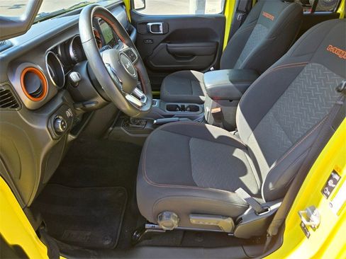 Used 2023 Jeep Gladiator Mojave w/ Cold Weather Group image 13