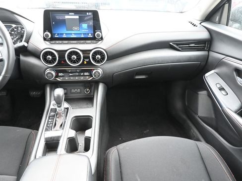 Used 2025 Nissan Sentra SR FWD image 23