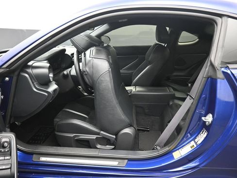 Used 2025 Toyota GR86 Premium RWD image 26