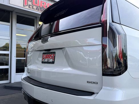 Used 2023 Cadillac Escalade Premium Luxury AWD/4WD image 8