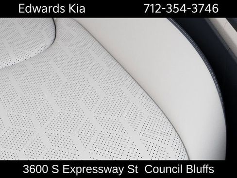 New 2026 Kia Carnival EX FWD image 26