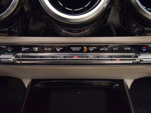 Used 2021 Mercedes-Benz GLA 250 4MATIC image 34