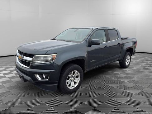 Used 2017 Chevrolet Colorado LT w/ LT Convenience Package image 2