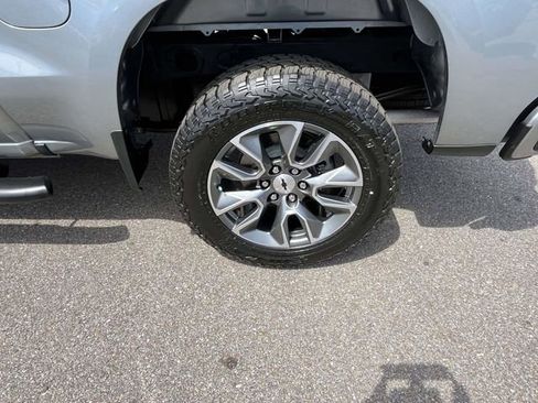 Used 2024 Chevrolet Silverado 1500 RST w/ Z71 Off-Road Package AWD/4WD image 6
