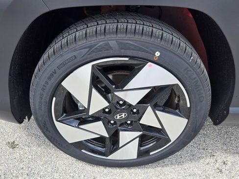 New 2026 Hyundai Kona Limited FWD image 5