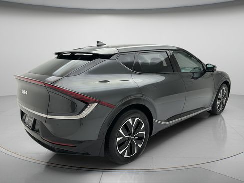 Used 2024 Kia EV6 Wind w/ Wind Technology Package AWD/4WD image 5