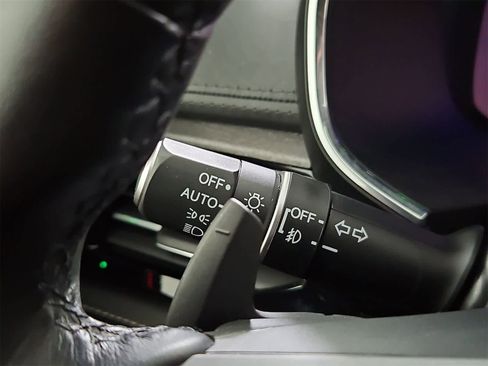 Used 2022 Acura MDX SH-AWD w/ Advance Package image 28