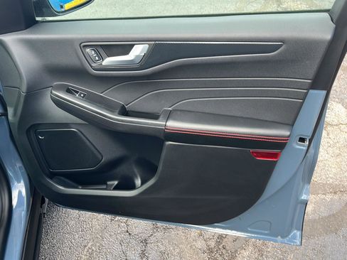 Used 2025 Ford Escape ST-Line image 28