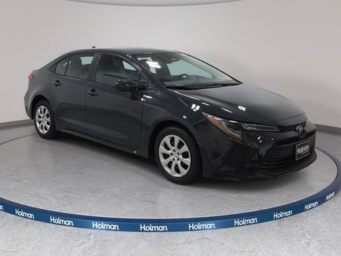 Certified 2025 Toyota Corolla LE FWD image 3