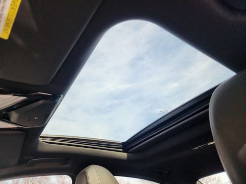 Used 2023 BMW 330i Sedan image 24