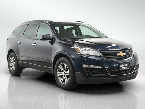 Used 2017 Chevrolet Traverse LS AWD/4WD image 7