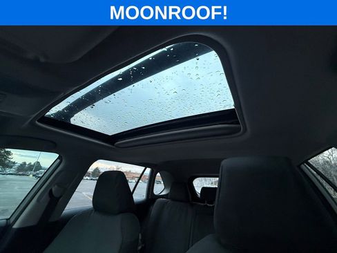 Used 2021 Toyota RAV4 XLE image 19