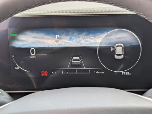 Certified 2025 Kia Niro Wave w/ Wave Preserve Package image 27