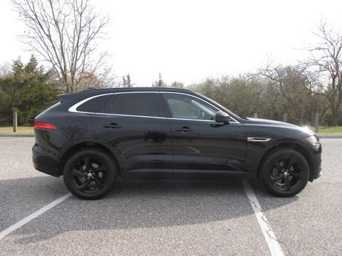 Used 2019 Jaguar F-PACE Premium image 20