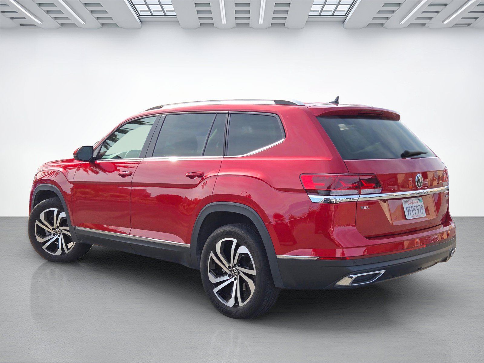 Used 2023 Volkswagen Atlas SEL AWD/4WD image 6