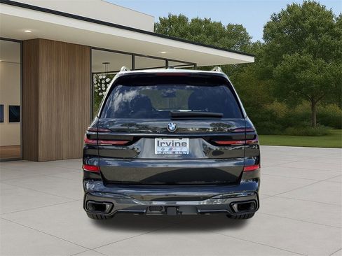 Certified 2024 BMW X7 xDrive40i w/ M Sport Package image 10