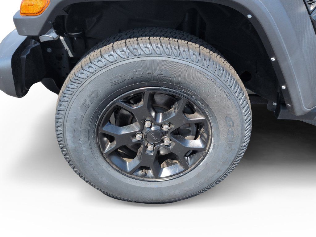 Used 2022 Jeep Wrangler Unlimited Sport AWD/4WD image 29