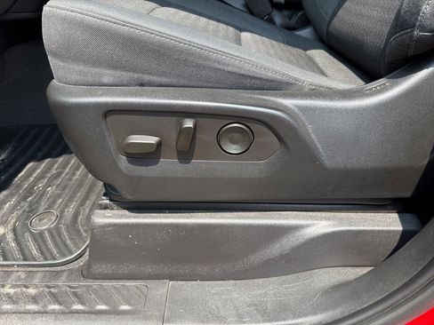 Used 2022 Chevrolet Silverado 1500 Custom image 17