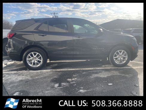 Used 2022 Chevrolet Equinox LS w/ LS Convenience Package image 6