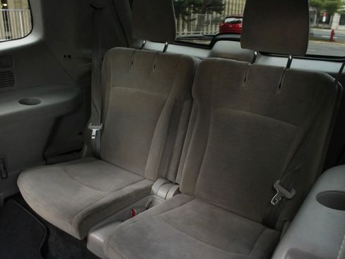 Used 2013 Toyota Highlander 4WD Hybrid image 17